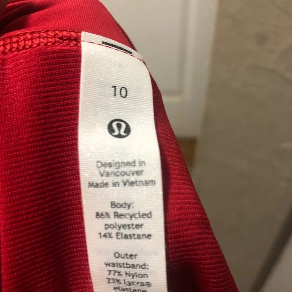 lululemon athletica Women's Red Running Shorts Size 10 NWOT beautiful